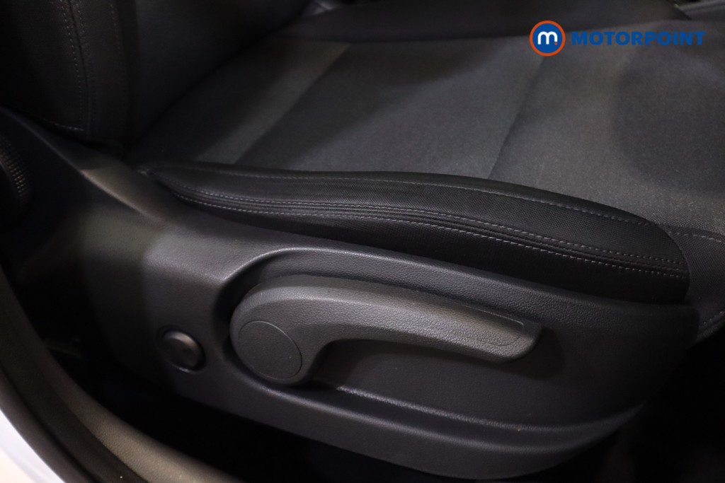 Hyundai Tucson Se Nav Manual Petrol SUV - Stock Number (1557164) - 7th supplementary image