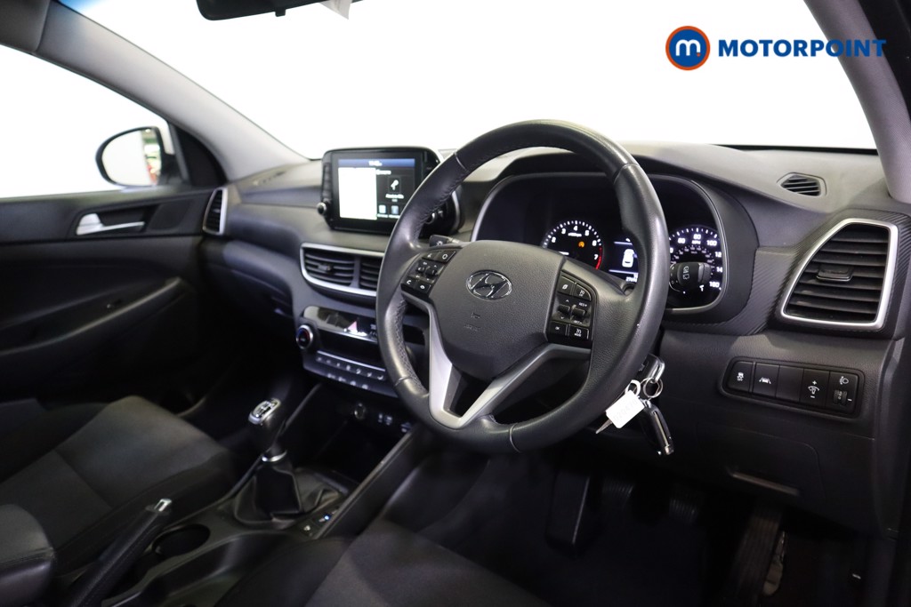 Hyundai Tucson Se Nav Manual Petrol SUV - Stock Number (1557164) - 1st supplementary image
