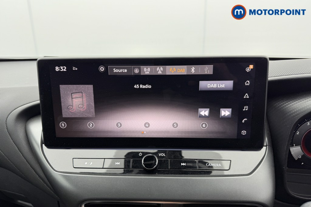 Nissan Juke N-Connecta Automatic Petrol SUV - Stock Number (1557348) - 6th supplementary image