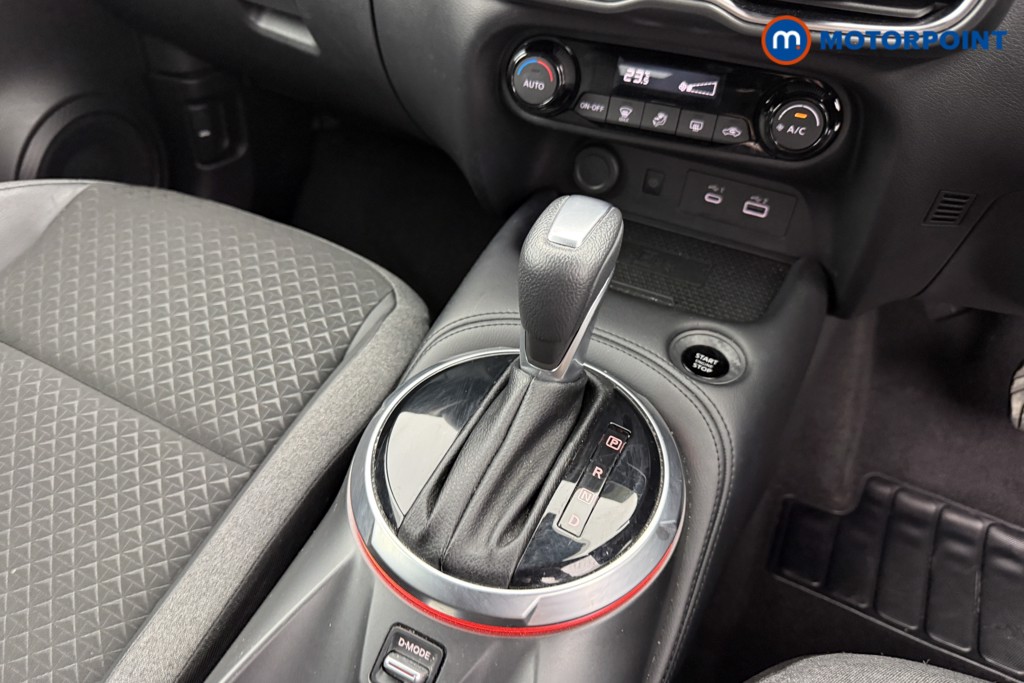 Nissan Juke N-Connecta Automatic Petrol SUV - Stock Number (1557348) - 11th supplementary image