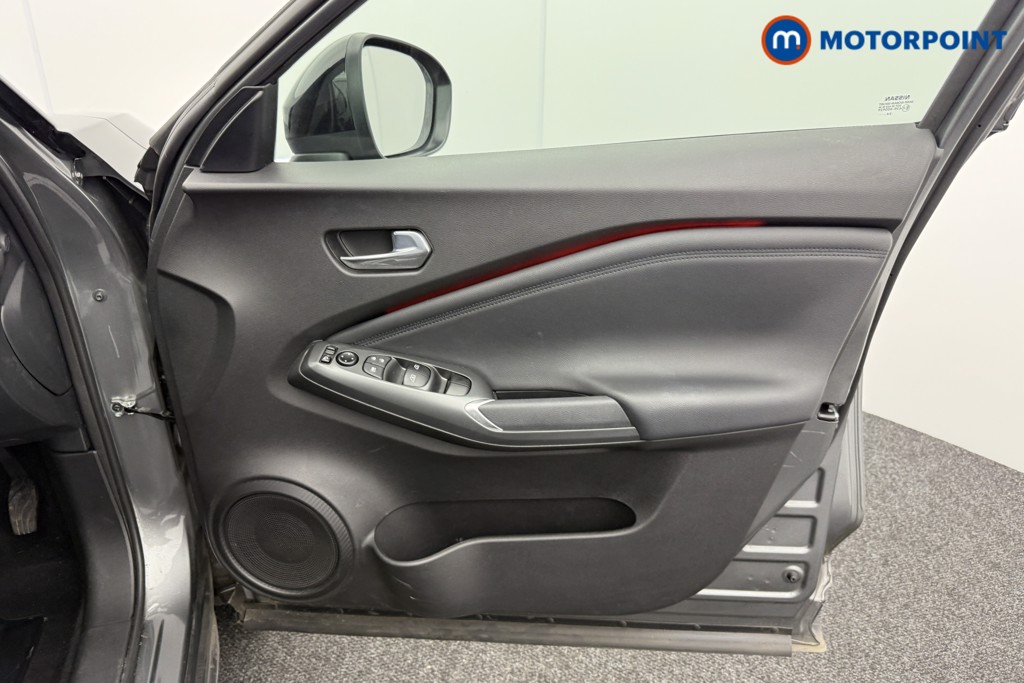 Nissan Juke N-Connecta Automatic Petrol SUV - Stock Number (1557348) - 16th supplementary image
