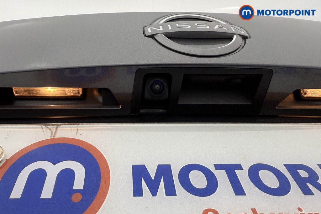 Nissan Juke N-Connecta Automatic Petrol SUV - Stock Number (1557348) - 19th supplementary image
