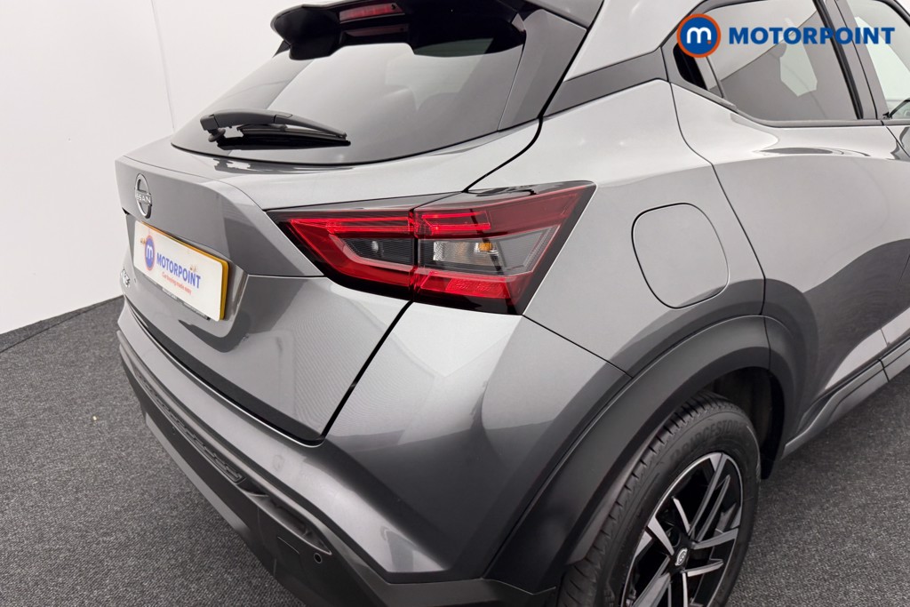 Nissan Juke N-Connecta Automatic Petrol SUV - Stock Number (1557348) - 25th supplementary image