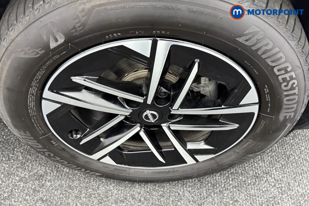 Nissan Juke N-Connecta Automatic Petrol SUV - Stock Number (1557348) - 31st supplementary image