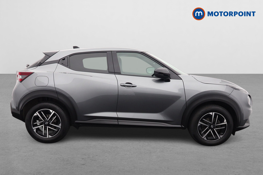 Nissan Juke N-Connecta Automatic Petrol SUV - Stock Number (1557348) - Drivers side