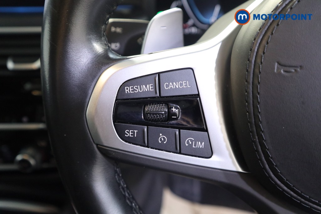 BMW 5 Series M Sport Automatic Petrol Plug-In Hybrid Estate - Stock Number (1557479) - 5th supplementary image