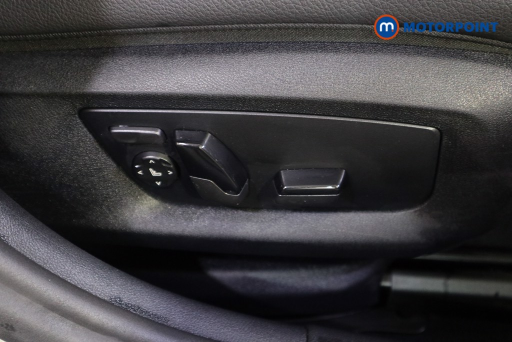 BMW 5 Series M Sport Automatic Petrol Plug-In Hybrid Estate - Stock Number (1557479) - 12th supplementary image