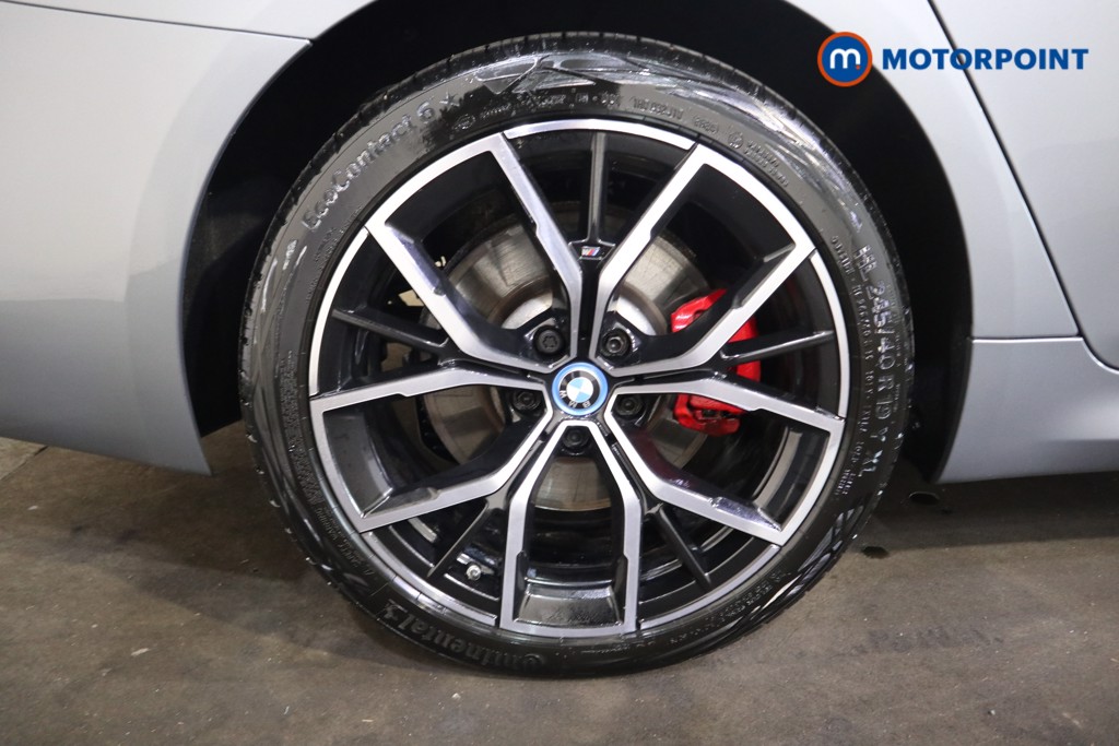 BMW 5 Series M Sport Automatic Petrol Plug-In Hybrid Estate - Stock Number (1557479) - 18th supplementary image