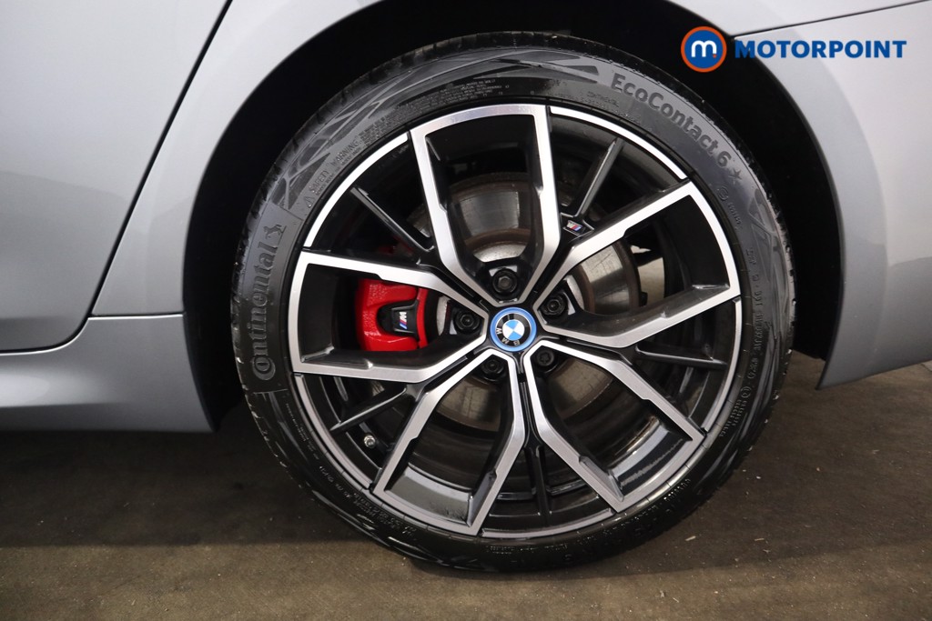 BMW 5 Series M Sport Automatic Petrol Plug-In Hybrid Estate - Stock Number (1557479) - 22nd supplementary image