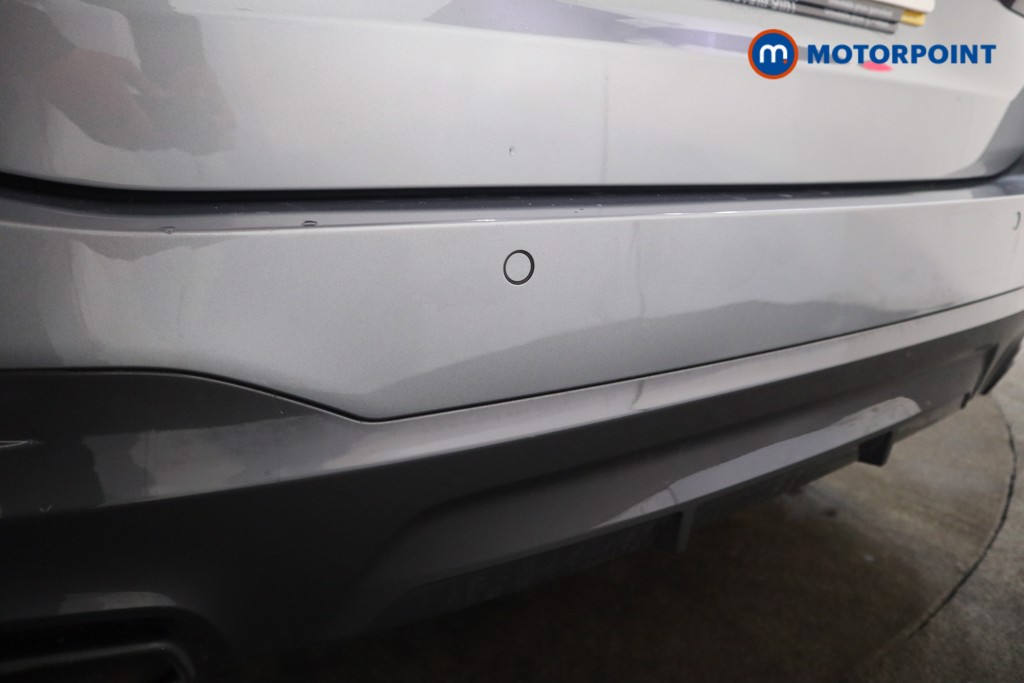 BMW 5 Series M Sport Automatic Petrol Plug-In Hybrid Estate - Stock Number (1557479) - 23rd supplementary image