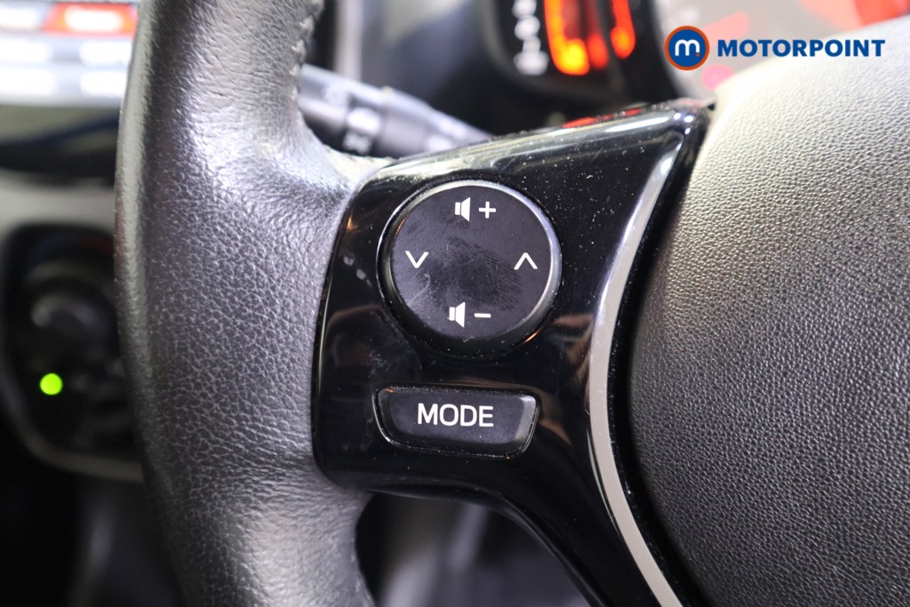 Toyota Aygo X-Play Manual Petrol Hatchback - Stock Number (1557609) - 5th supplementary image