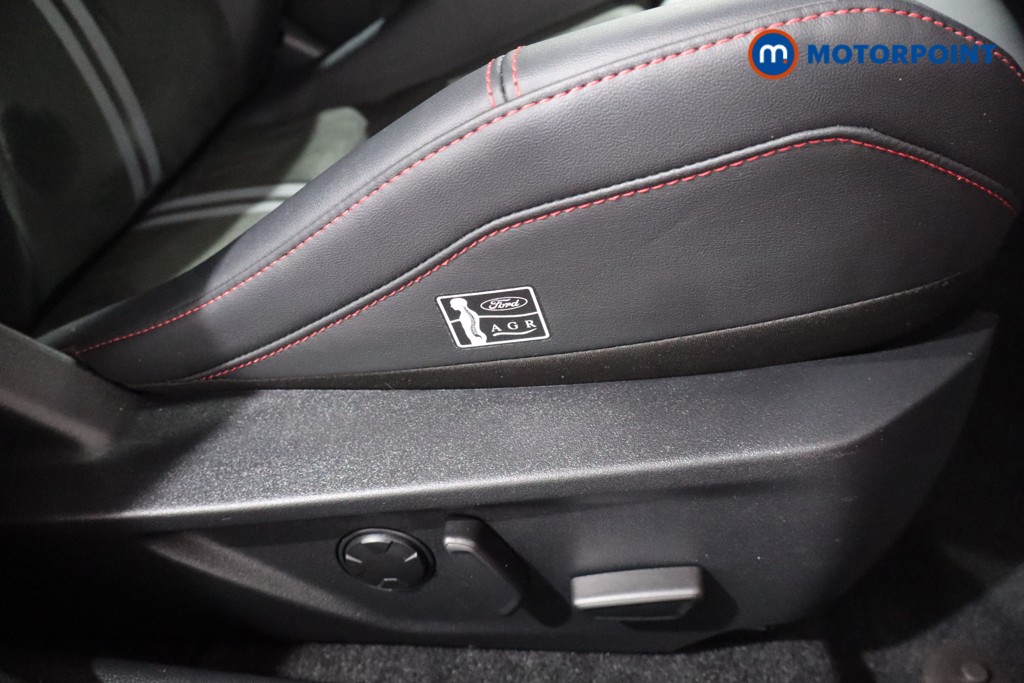 Ford Focus ST Manual Petrol Estate - Stock Number (1557665) - 18th supplementary image