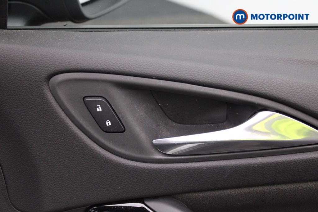 Vauxhall Astra Elite Nav Manual Petrol Hatchback - Stock Number (1557806) - 8th supplementary image
