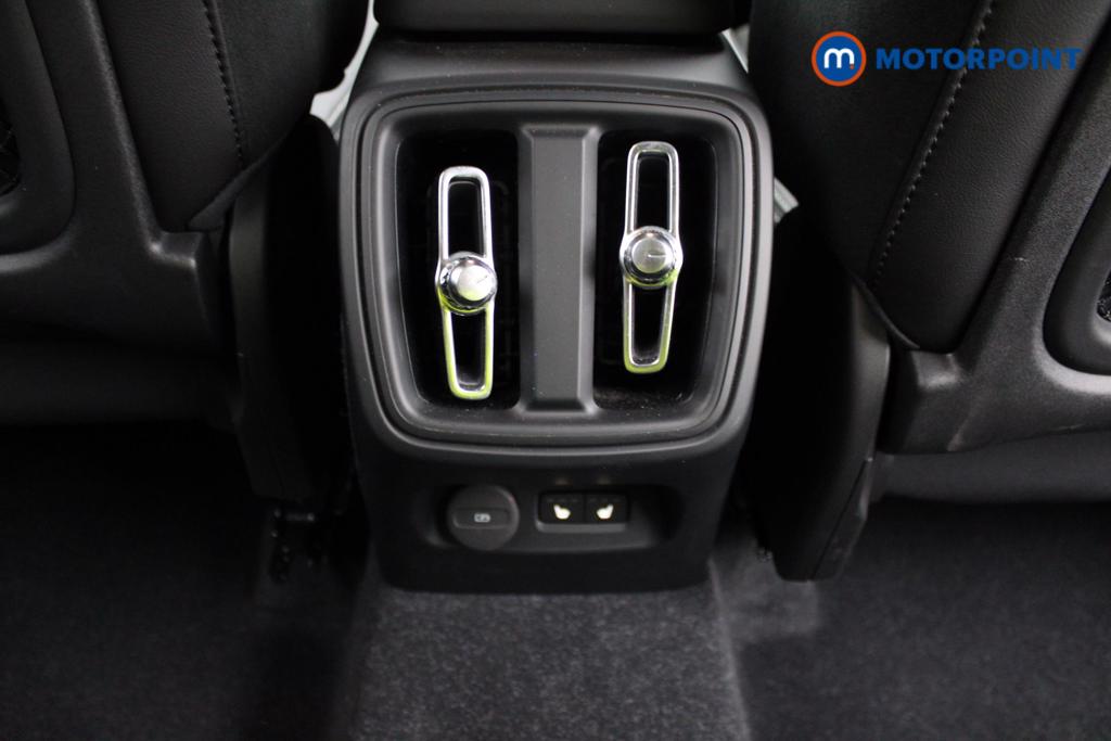 Volvo Xc40 R Design Pro Automatic Petrol SUV - Stock Number (1558109) - 18th supplementary image