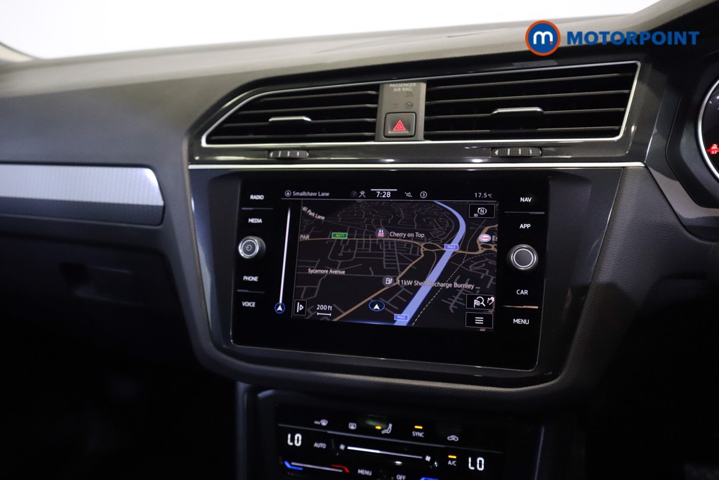 Volkswagen Tiguan Life Automatic Petrol SUV - Stock Number (1558591) - 2nd supplementary image