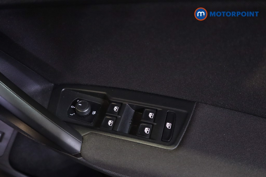 Volkswagen Tiguan Life Automatic Petrol SUV - Stock Number (1558591) - 3rd supplementary image