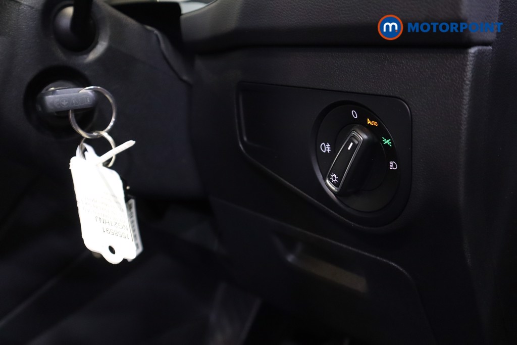 Volkswagen Tiguan Life Automatic Petrol SUV - Stock Number (1558591) - 5th supplementary image