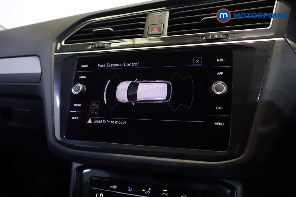 Volkswagen Tiguan Life Automatic Petrol SUV - Stock Number (1558591) - 12th supplementary image