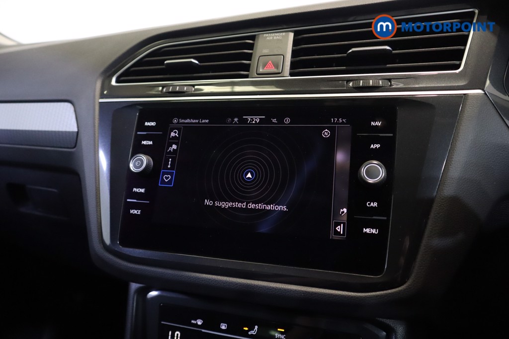 Volkswagen Tiguan Life Automatic Petrol SUV - Stock Number (1558591) - 13th supplementary image