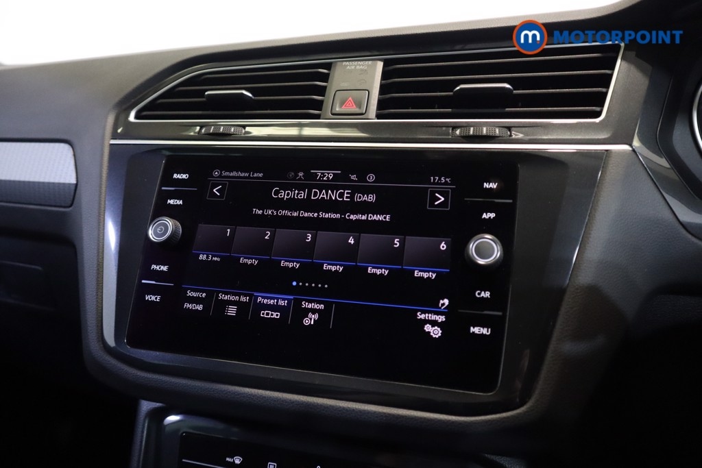 Volkswagen Tiguan Life Automatic Petrol SUV - Stock Number (1558591) - 14th supplementary image