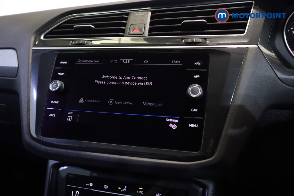 Volkswagen Tiguan Life Automatic Petrol SUV - Stock Number (1558591) - 17th supplementary image