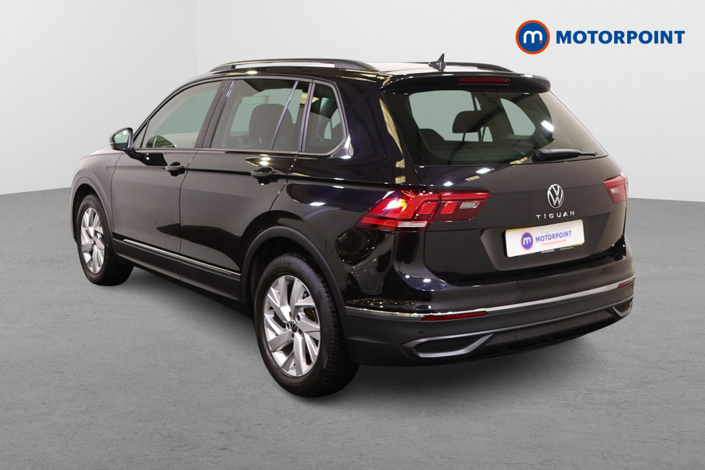 Volkswagen Tiguan Life Automatic Petrol SUV - Stock Number (1558591) - Passenger side rear corner