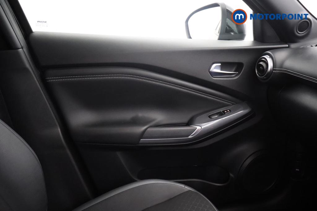 Nissan Juke N-Connecta Automatic Petrol SUV - Stock Number (1558912) - 7th supplementary image