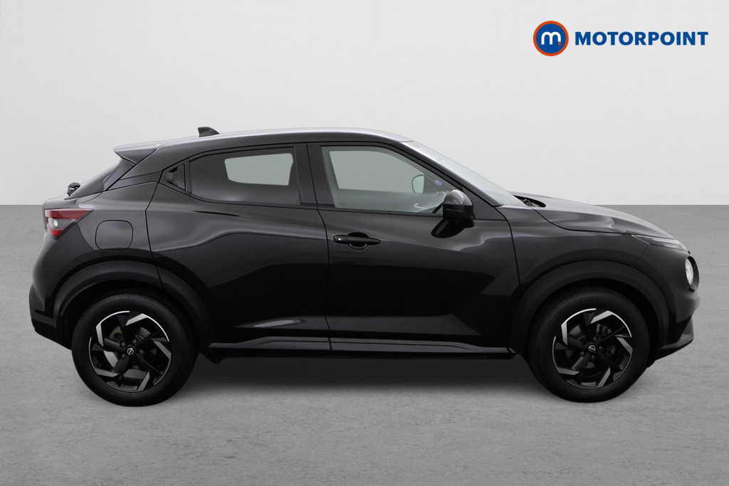 Nissan Juke N-Connecta Automatic Petrol SUV - Stock Number (1558912) - Drivers side