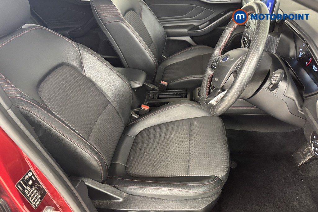 Ford Focus St-Line X Manual Petrol Hatchback - Stock Number (1559058) - 5th supplementary image