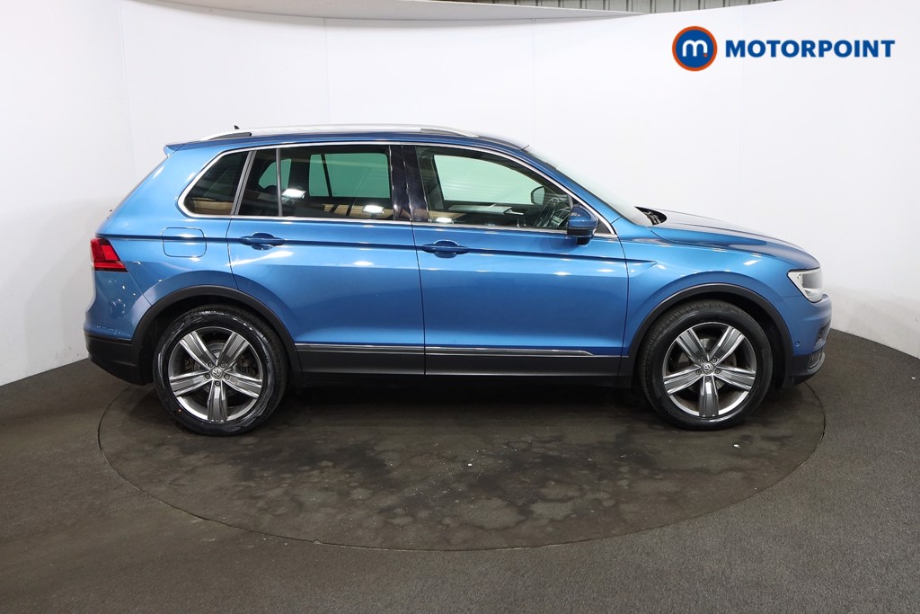 Volkswagen Tiguan Match Manual Petrol SUV - Stock Number (1559130) - Drivers side