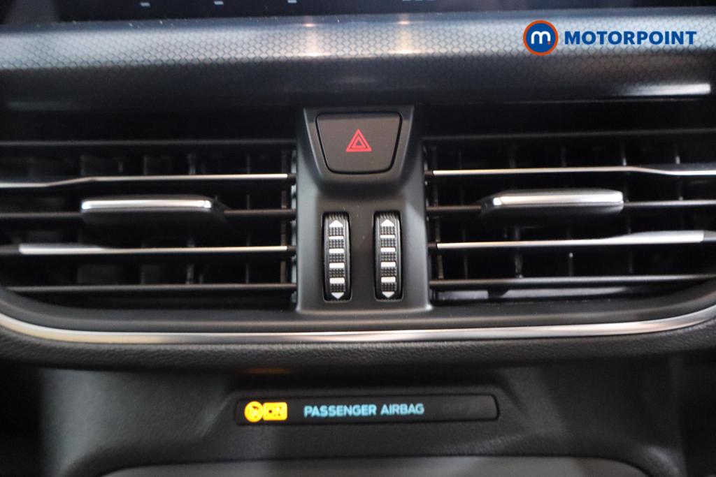 Ford Focus Active X Automatic Petrol-Electric Hybrid Estate - Stock Number (1559204) - 3rd supplementary image