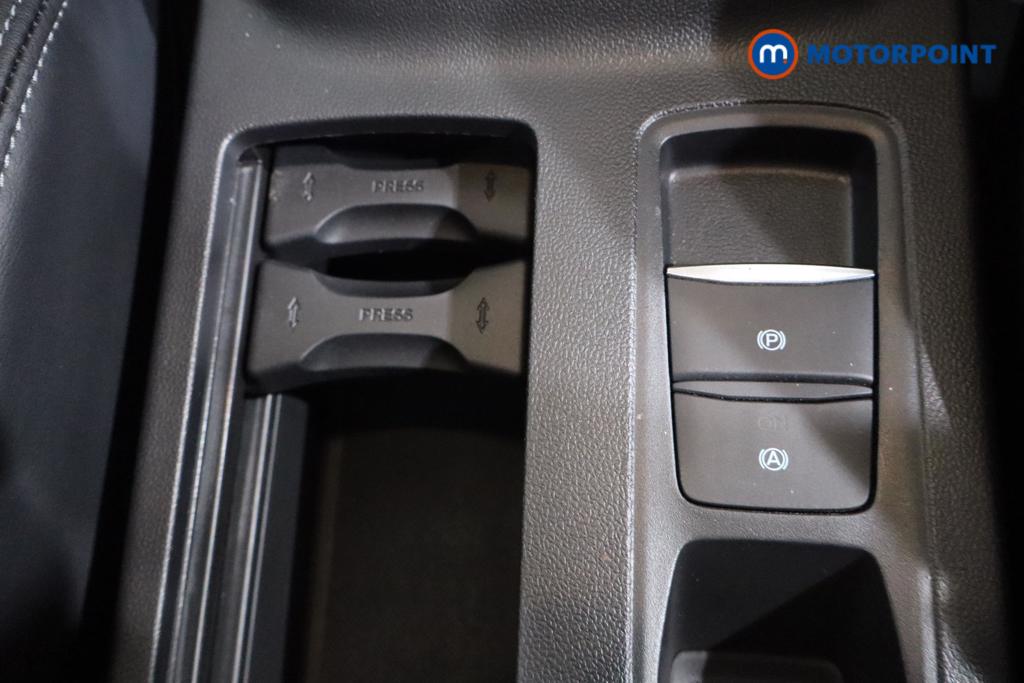 Ford Focus Active X Automatic Petrol-Electric Hybrid Estate - Stock Number (1559204) - 6th supplementary image