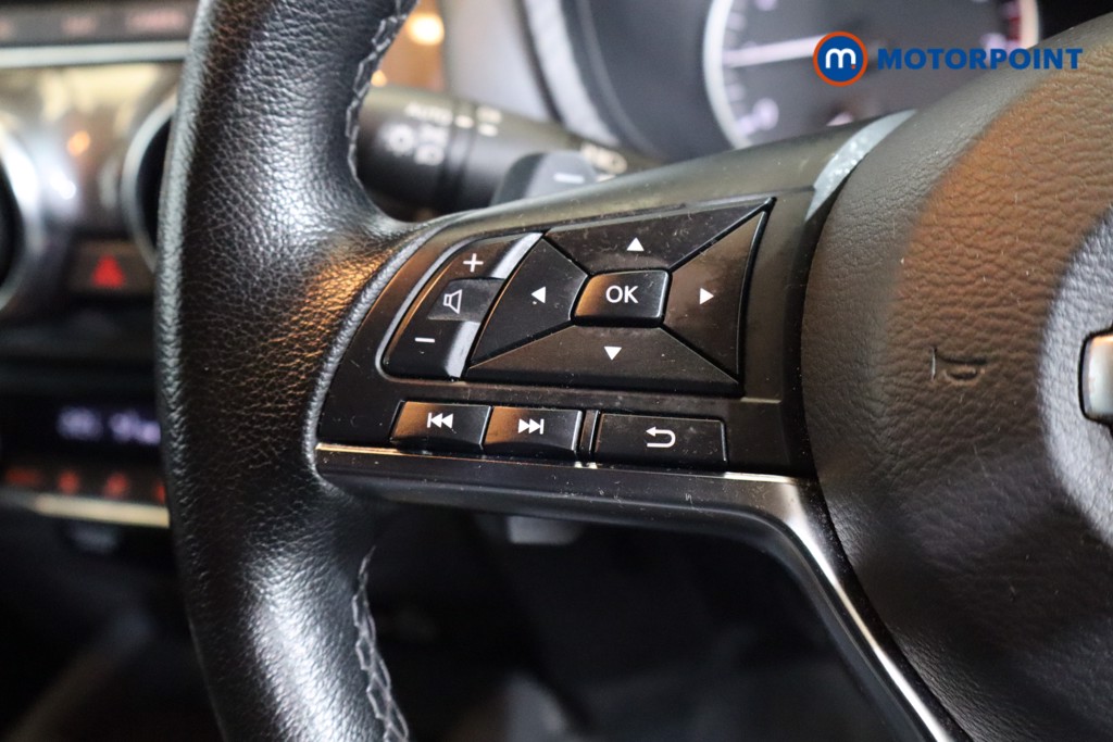 Nissan Juke N-Connecta Manual Petrol SUV - Stock Number (1559544) - 3rd supplementary image