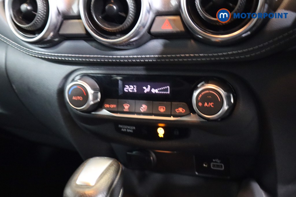 Nissan Juke N-Connecta Manual Petrol SUV - Stock Number (1559544) - 6th supplementary image