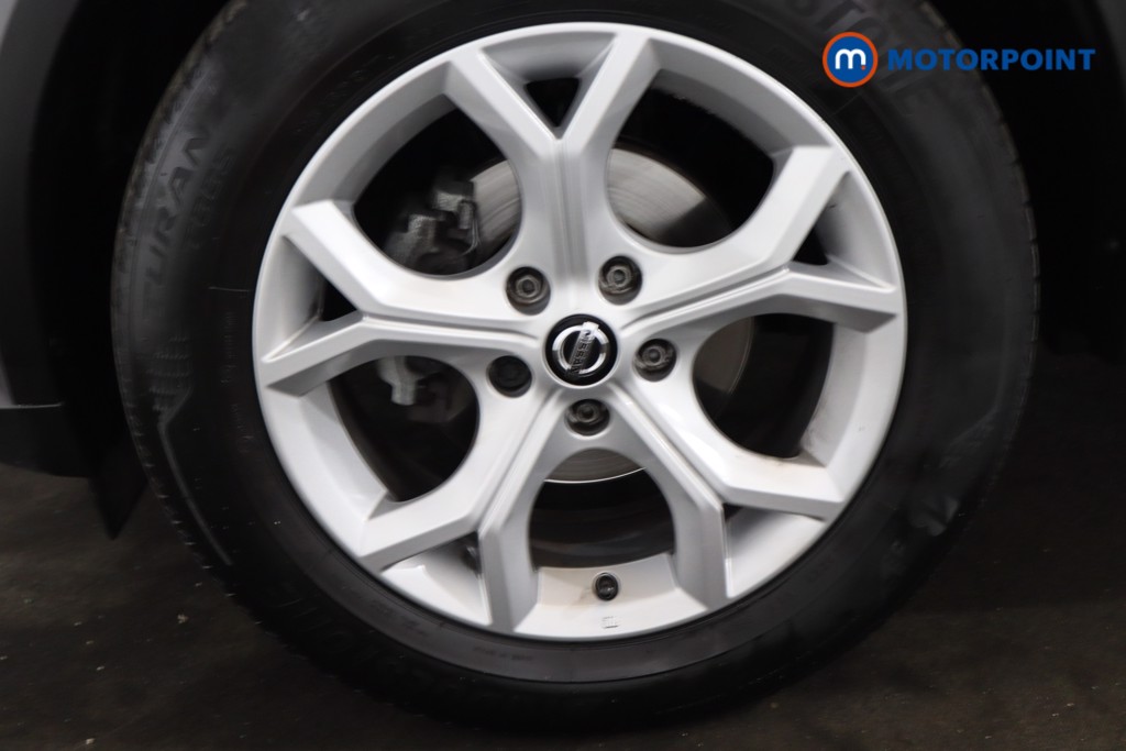 Nissan Juke N-Connecta Manual Petrol SUV - Stock Number (1559544) - 16th supplementary image