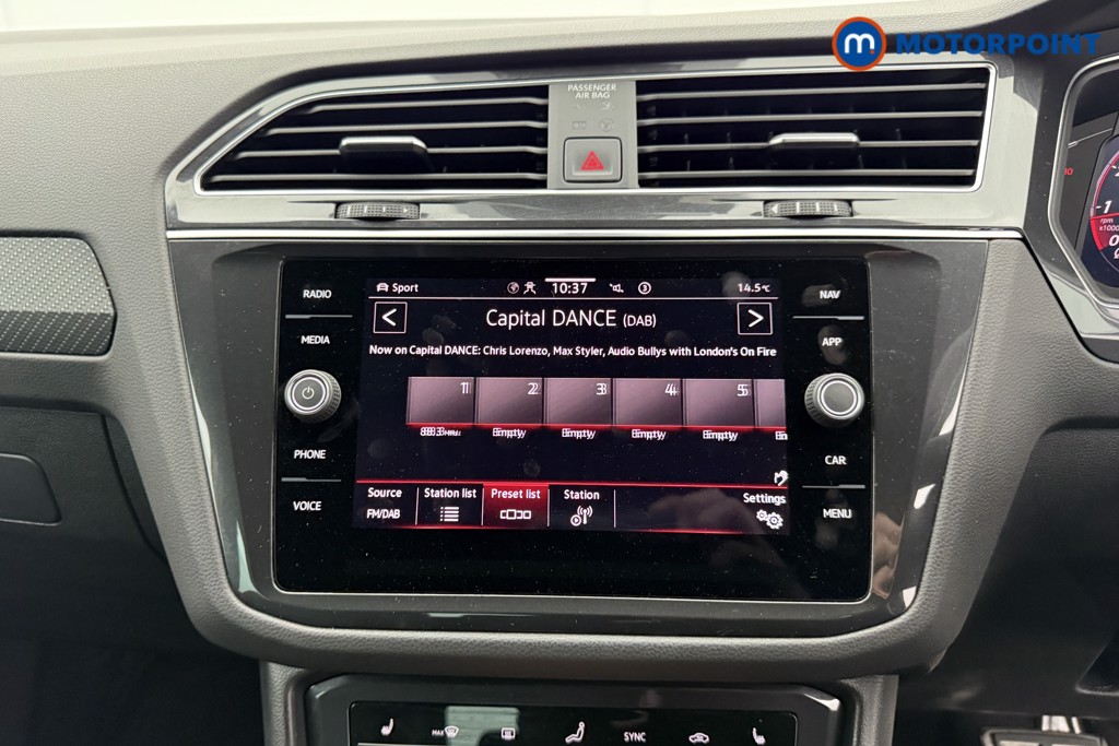Volkswagen Tiguan R-Line Edition Automatic Petrol SUV - Stock Number (1559699) - 6th supplementary image