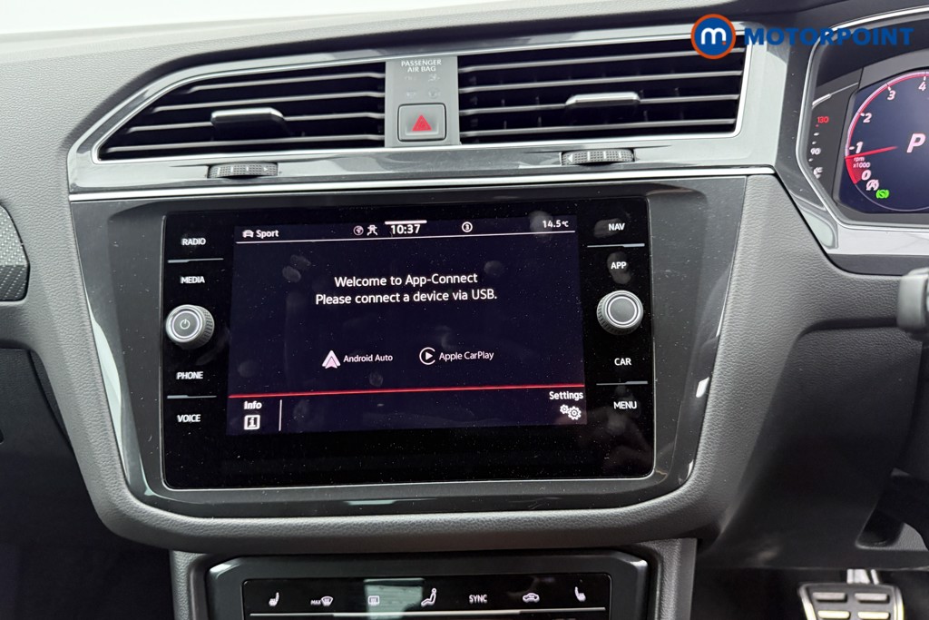 Volkswagen Tiguan R-Line Edition Automatic Petrol SUV - Stock Number (1559699) - 10th supplementary image