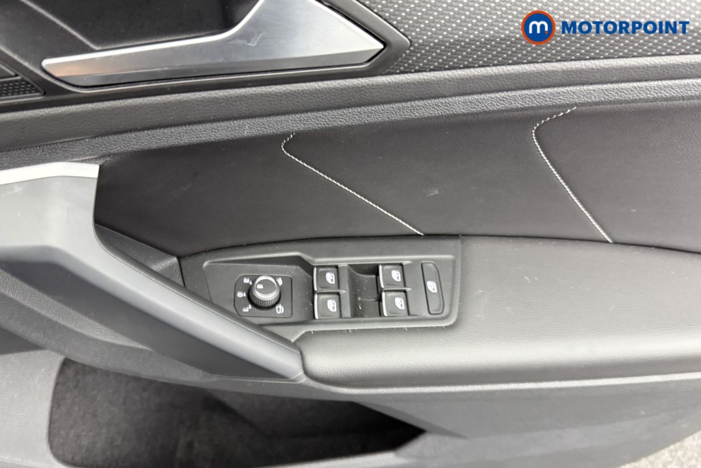 Volkswagen Tiguan R-Line Edition Automatic Petrol SUV - Stock Number (1559699) - 17th supplementary image
