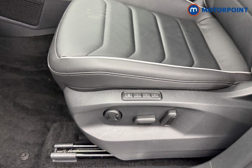 Volkswagen Tiguan R-Line Edition Automatic Petrol SUV - Stock Number (1559699) - 25th supplementary image