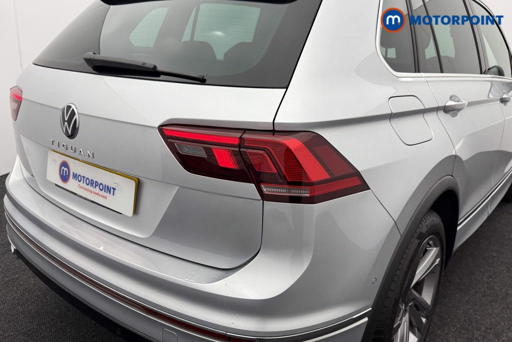 Volkswagen Tiguan R-Line Edition Automatic Petrol SUV - Stock Number (1559699) - 29th supplementary image