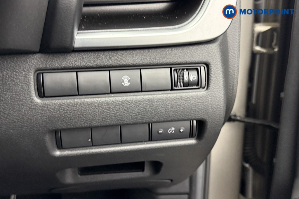 Nissan X-Trail N-Connecta Automatic Petrol-Electric Hybrid SUV - Stock Number (1559933) - 14th supplementary image