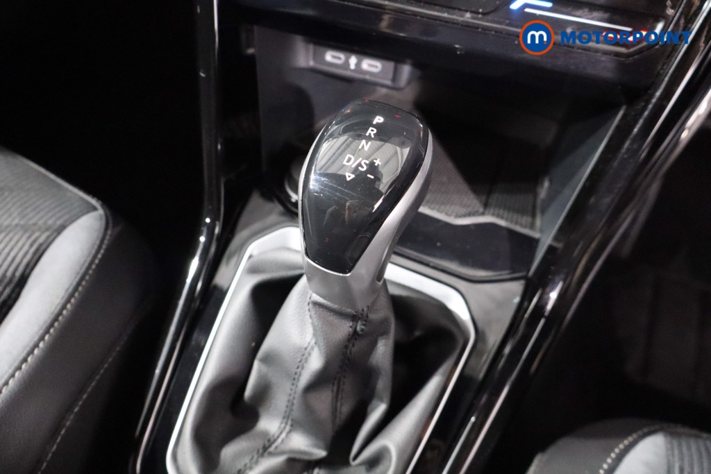 Volkswagen T-Roc R-Line Automatic Petrol SUV - Stock Number (1560233) - 14th supplementary image
