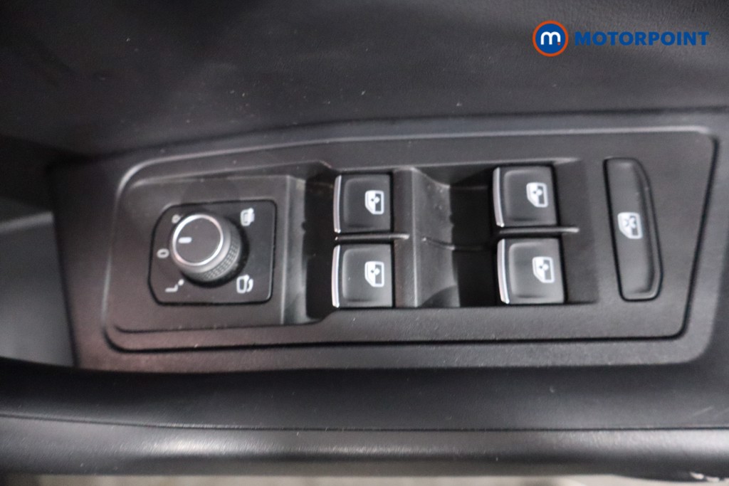 Volkswagen T-Roc R-Line Automatic Petrol SUV - Stock Number (1560233) - 17th supplementary image