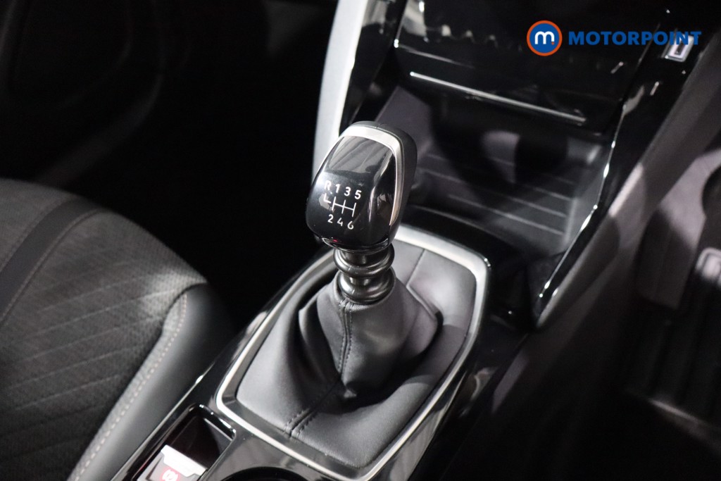 Peugeot 2008 Allure Manual Petrol SUV - Stock Number (1560350) - 17th supplementary image