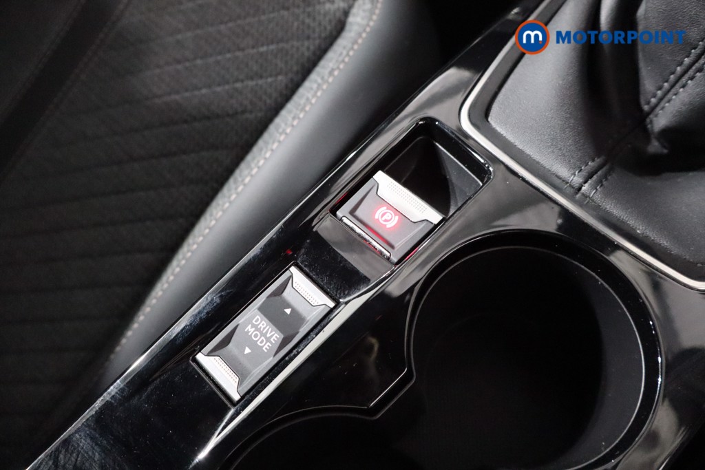 Peugeot 2008 Allure Manual Petrol SUV - Stock Number (1560350) - 18th supplementary image
