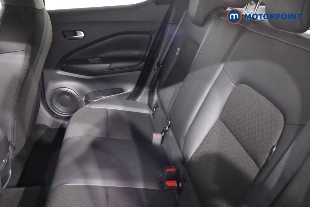 Nissan Juke N-Connecta Automatic Petrol SUV - Stock Number (1555582) - 5th supplementary image