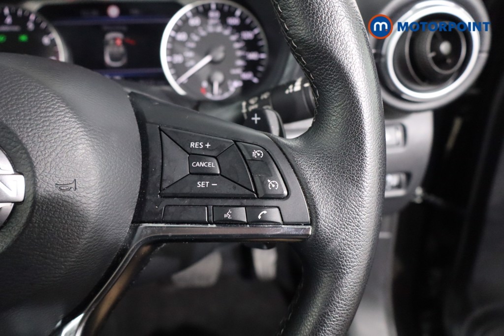 Nissan Juke N-Connecta Automatic Petrol SUV - Stock Number (1555582) - 8th supplementary image