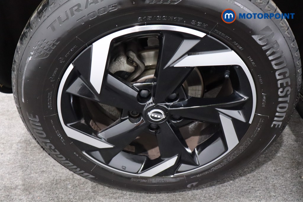 Nissan Juke N-Connecta Automatic Petrol SUV - Stock Number (1555582) - 9th supplementary image