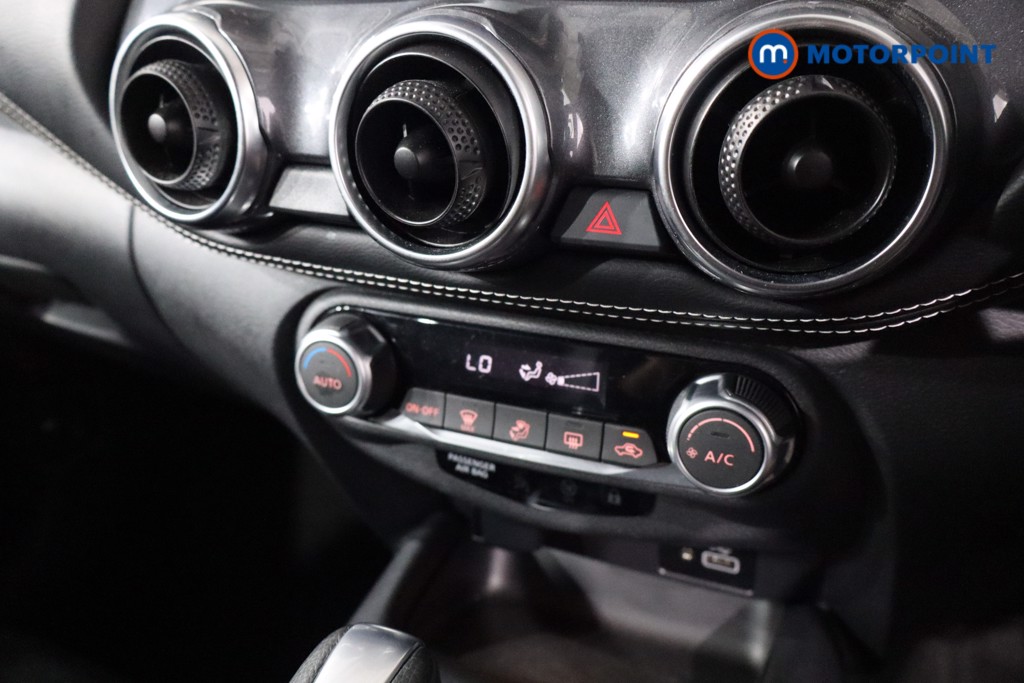 Nissan Juke N-Connecta Automatic Petrol SUV - Stock Number (1555582) - 15th supplementary image