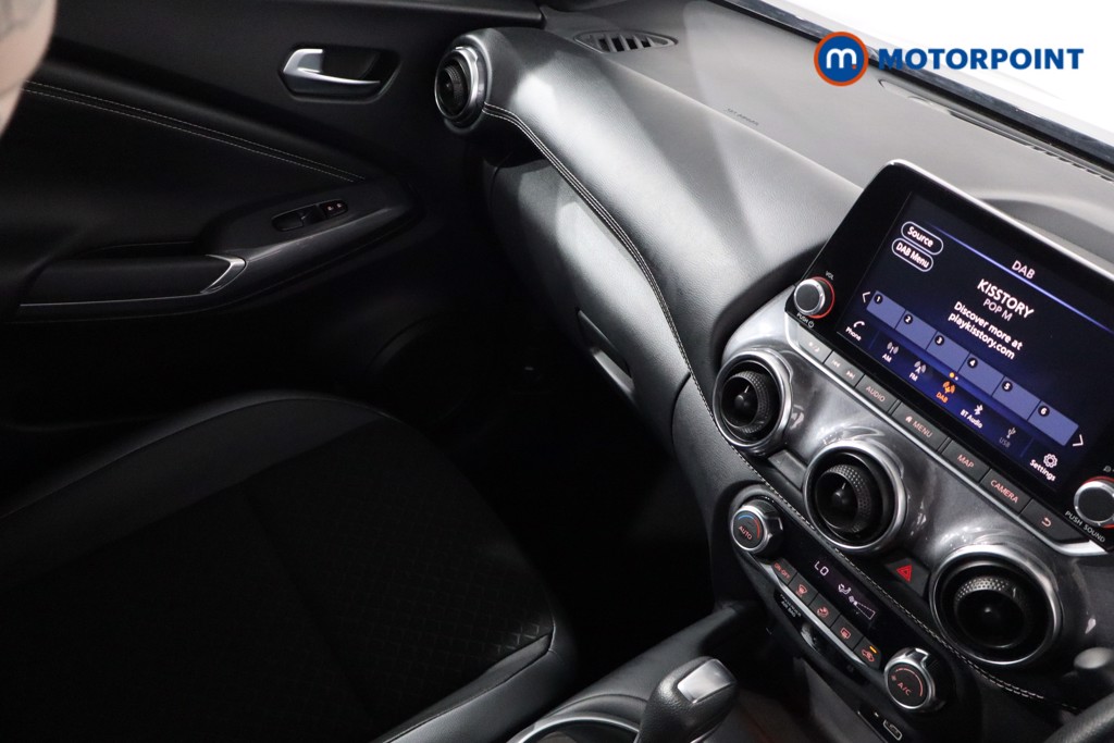 Nissan Juke N-Connecta Automatic Petrol SUV - Stock Number (1555582) - 16th supplementary image
